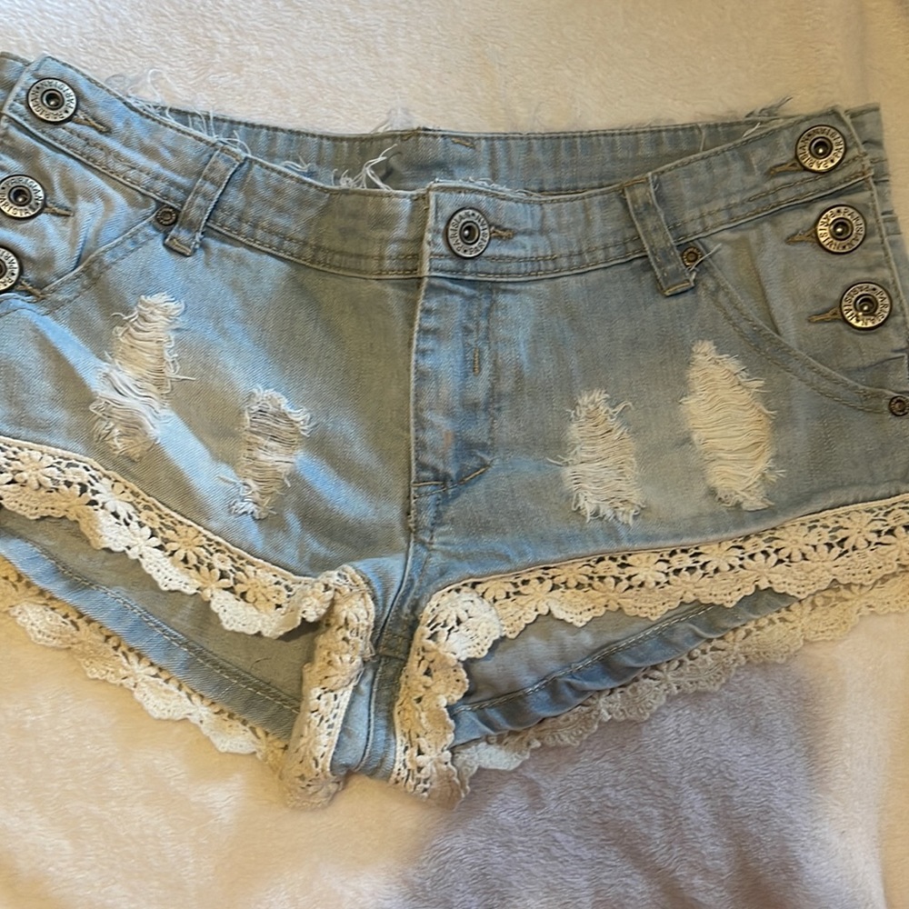 Shorts - Picture 6 of 6